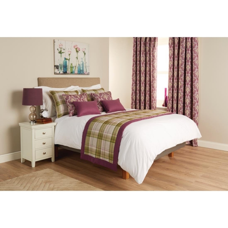 Luxury Chatsworth Bed Runner Pistachio With Border Single